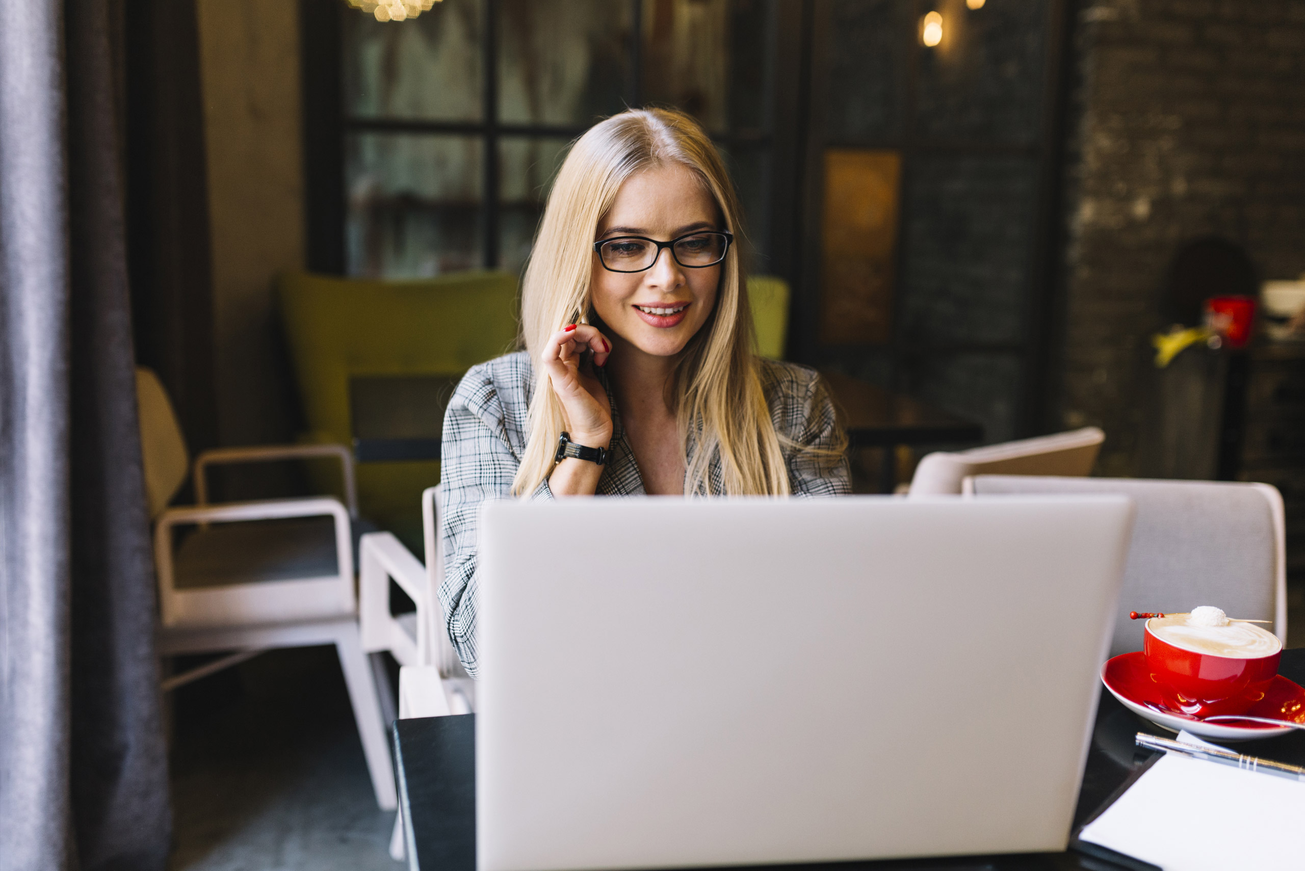State of AI for Solopreneurs and Small Businesses: What You Need to Know and What You Can Ignore